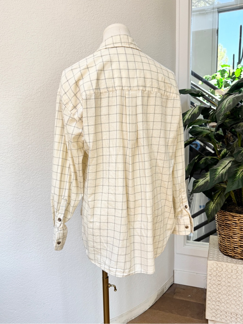 Universal Thread Cotton Oversized Cream Windowpane Plaid Shirt S - Picture 4 of 5